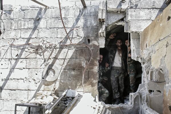 Combates entre el Ejército y los islamistas en las afueras de Damasco - Sputnik Mundo