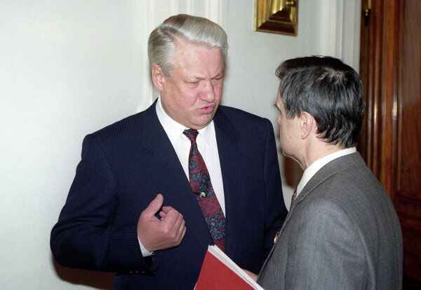 Octubre de 1993. Rusia al borde de una guerra civil - Sputnik Mundo