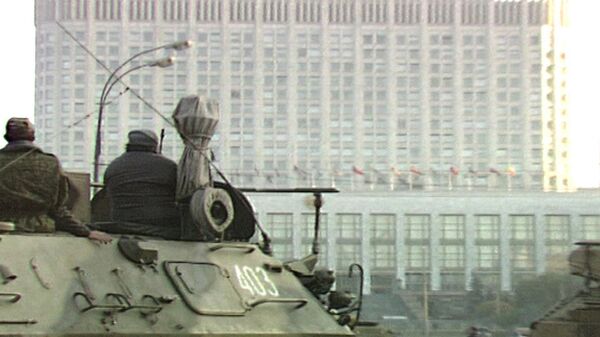 Rusia al borde de una guerra civil. Imágenes de archivo de 1993 - Sputnik Mundo
