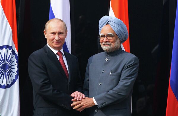Vladímir Putin y Manmohan Singh - Sputnik Mundo