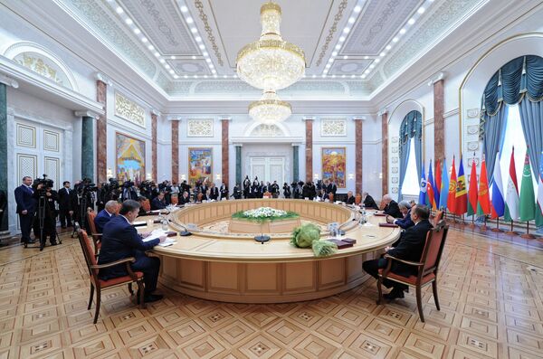 El Consejo de los Líderes de la CEI en Minsk - Sputnik Mundo