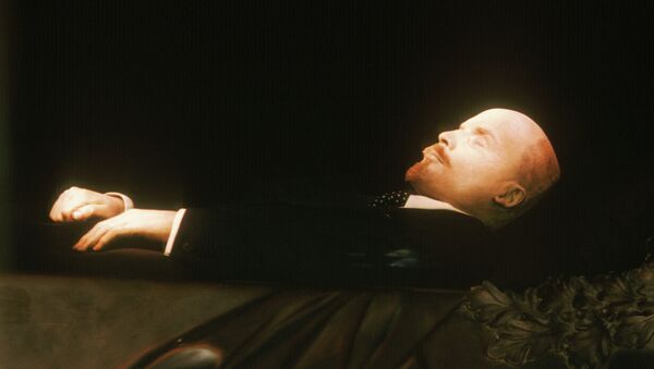 La Iglesia insta a darle sepultura humana a Lenin - Sputnik Mundo