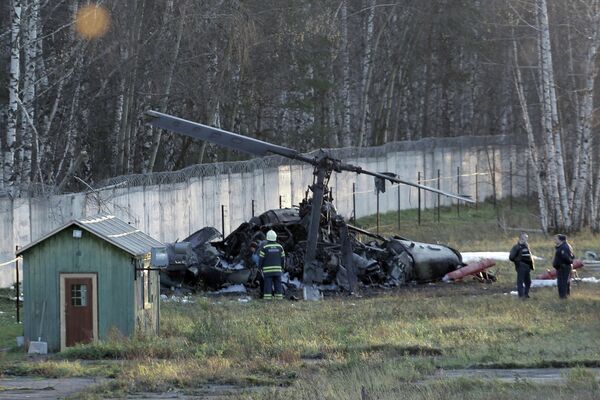 Un helicóptero de combate Ka-52 realiza aterrizaje de emergencia en Moscú - Sputnik Mundo
