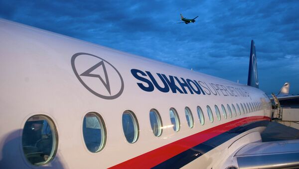 La rusa Sukhoi alcanza un ritmo de fabricación de cuatro aviones Superjet-100 al mes - Sputnik Mundo