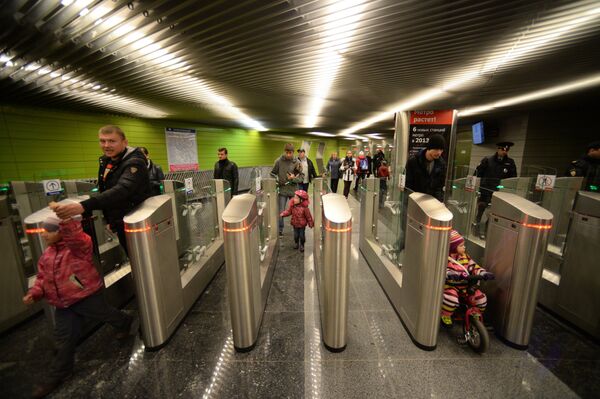 Moscú inaugura dos nuevas estaciones de metro - Sputnik Mundo