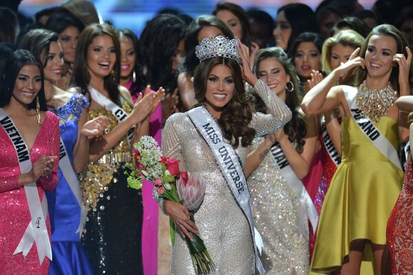 La venezolana Gabriela Isler, nueva Miss Universo - Sputnik Mundo