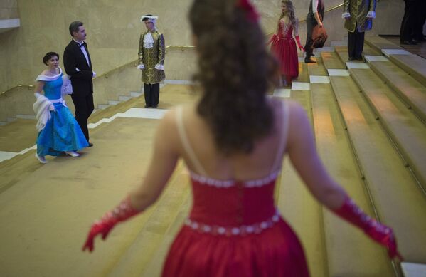 El Baile Imperial en ocasión del aniversario 400 de la Casa Romanov - Sputnik Mundo