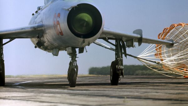 Un MiG-21 (archivo) - Sputnik Mundo