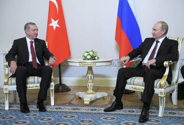 El primer ministro turco, Recep Tayyip Erdogan, y el presidente ruso, Vladímir Putin - Sputnik Mundo