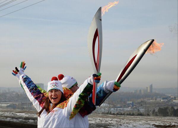 Encienden un pebetero simbólico para la llama olímpica de 2014 en la ciudad siberiana de Irkutsk - Sputnik Mundo