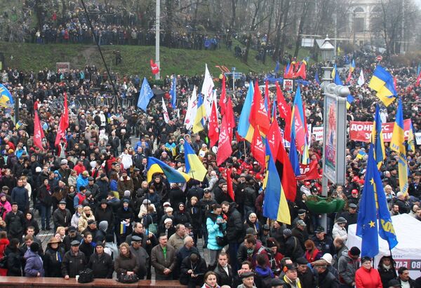 Manifestantes en Kiev - Sputnik Mundo