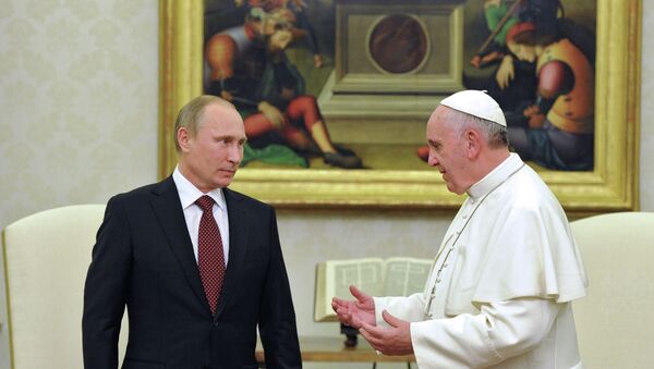 Vladímir Putin, presidente de Rusia, y papa Francisco (archivo) - Sputnik Mundo