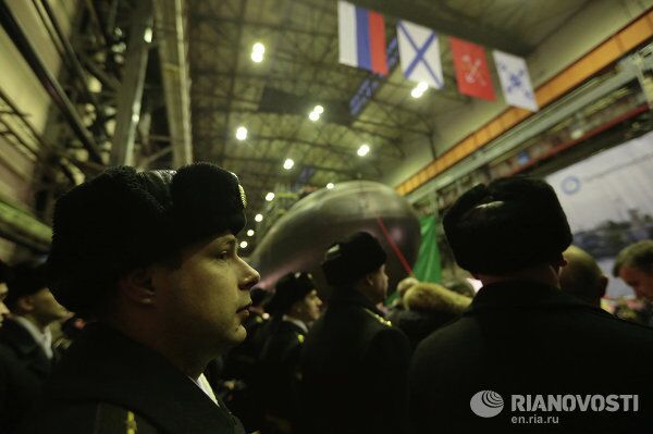 Astilleros rusos botan el submarino Novorossiysk - Sputnik Mundo