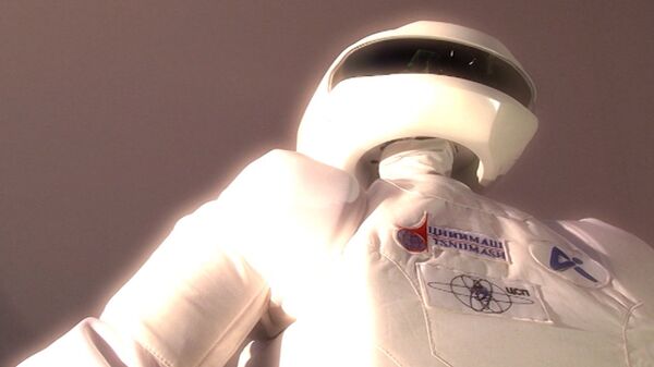El nuevo androide ruso para la ISS sabe manejar taladro, pinzas y mucho más - Sputnik Mundo