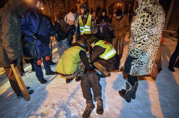 La operación policial, realizada conforme a una orden judicial, se saldó con dos agentes heridos - Sputnik Mundo