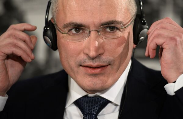 Las primeras horas en libertad de Mijaíl Jodorkovski - Sputnik Mundo