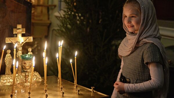 El 72% de los rusos celebrarán la Navidad ortodoxa en enero - Sputnik Mundo
