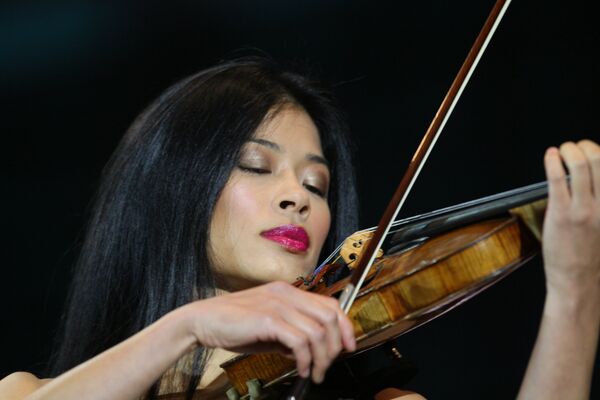 Violinista Vanessa Mae - Sputnik Mundo