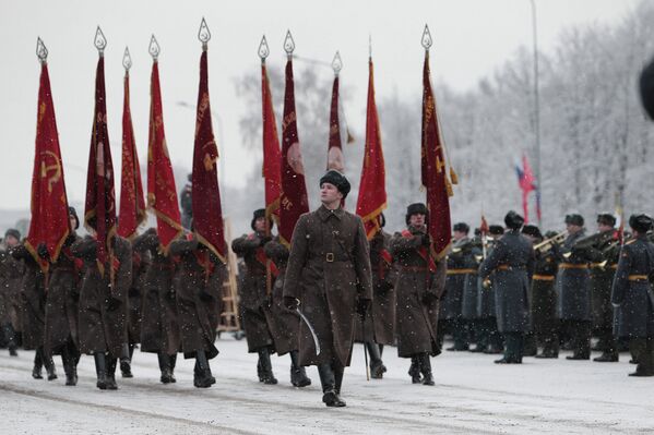 Ensayo general del desfile con motivo del 70º aniversario del fin del sitio de Leningrado - Sputnik Mundo