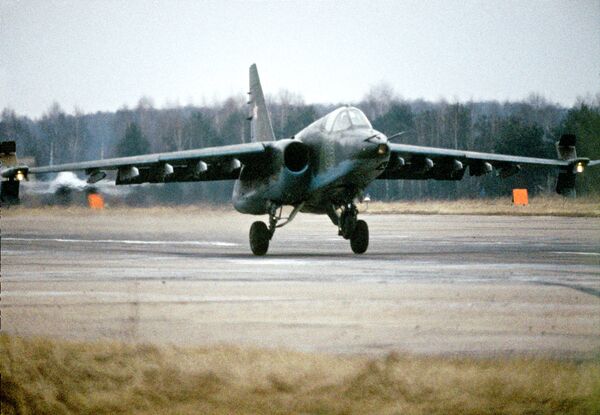 Rusia reforzará su Distrito Militar Este con aviones de asalto Su-25SM - Sputnik Mundo