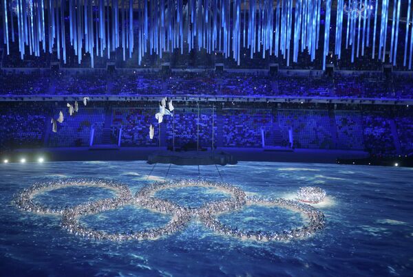 El aro olímpico que no se abrió reaparece en la clausura de Sochi 2014 - Sputnik Mundo