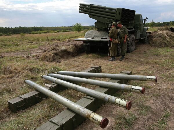 Las tropas rusas vuelven a sus cuarteles tras ejercicios en la frontera con Ucrania - Sputnik Mundo