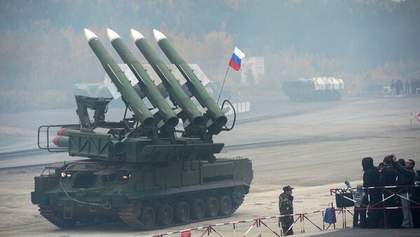 Rusia seguirá aumentando las exportaciones de armas pese a sanciones - Sputnik Mundo