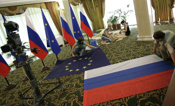 La UE sanciona a 21 políticos de Rusia y Crimea - Sputnik Mundo