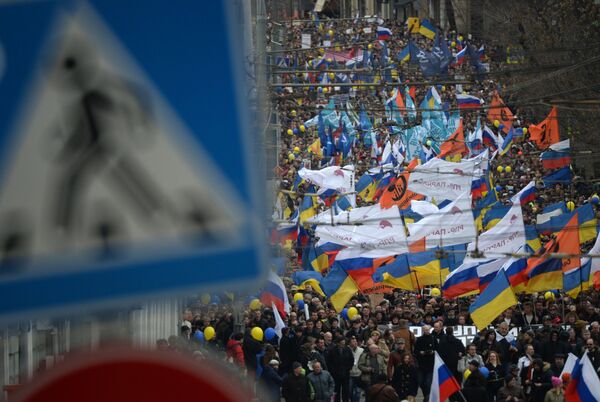 Los rusos, menos propensos a protestar según una encuesta - Sputnik Mundo