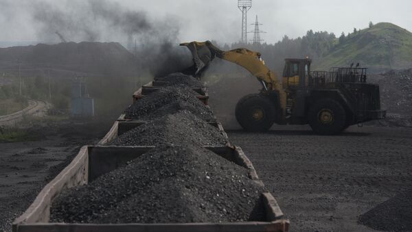 Добыча угля на Бачатском угольном разрезе - Sputnik Mundo