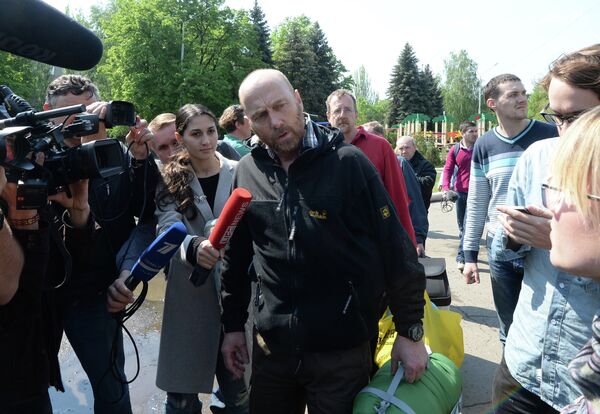 Milicias de la ciudad ucraniana de Slaviansk liberaron a los observadores de la OSCE - Sputnik Mundo