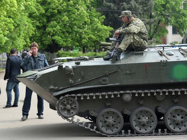 Las tropas ucranianas en Slaviansk - Sputnik Mundo