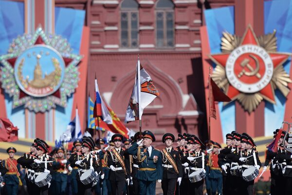 Desfile del Día de la Victoria en la Plaza Roja - Sputnik Mundo