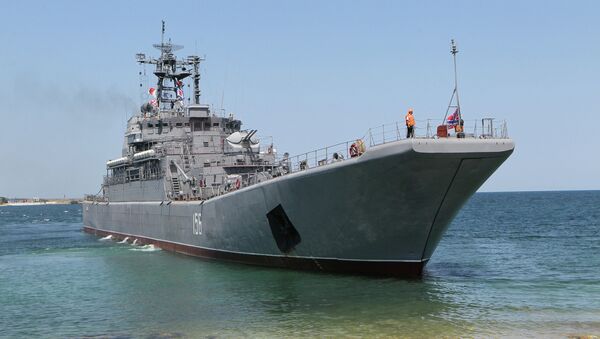La Armada de Rusia comienza maniobras en el mar Negro - Sputnik Mundo