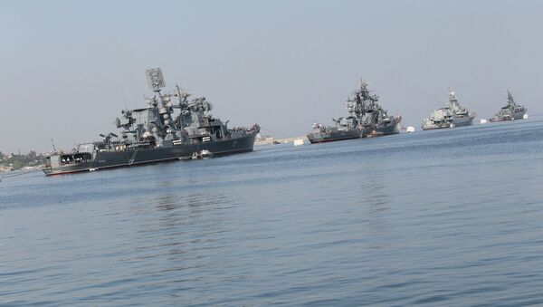 Presidente ruso, Vladímir Putin, aprovecha la celebración del Día de la Armada para prometer importantes refuerzos a la Marina de Guerra - Sputnik Mundo