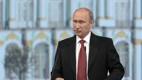 Putin: El golpe de Estado provocó una guerra civil en Ucrania - Sputnik Mundo