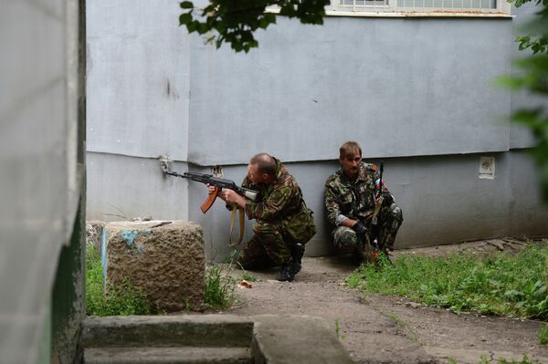 Se reanudan los combates en Lugansk - Sputnik Mundo