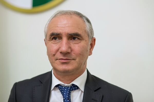 El presidente en funciones de Abjasia y titular del Parlamento nacional Valeri Bganba - Sputnik Mundo