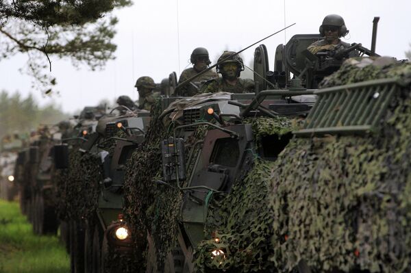 La OTAN llevará a cabo más maniobras militares en Lituania - Sputnik Mundo