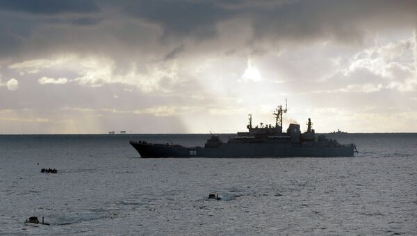 El buques de desembarco de la Flota del Norte de Rusia, Gueorgi Pobedonosets - Sputnik Mundo