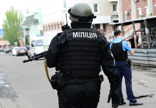 Interior despide a 600 policías de Donetsk por falta de lealtad a Ucrania - Sputnik Mundo