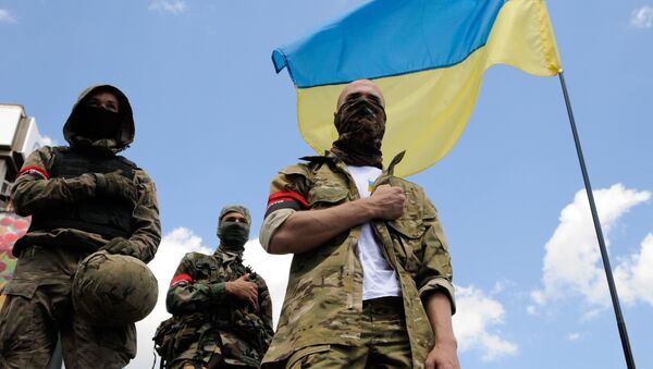 Ultranacionalistas exigen el fin de la tregua y una acción dura en el Este de Ucrania - Sputnik Mundo