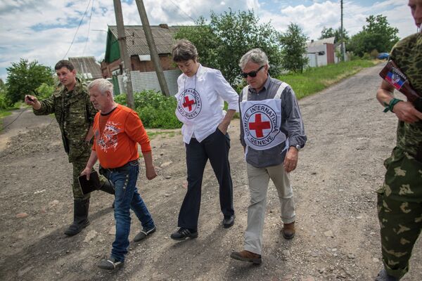 La Cruz Roja ha colectado más de un millón de dólares para ayudar a Ucrania - Sputnik Mundo
