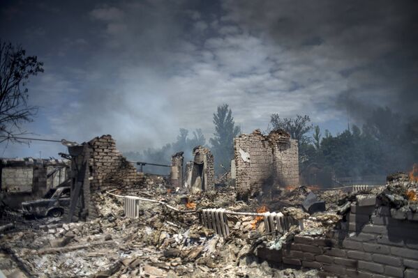 Donbás en ruinas captado por un fotógrafo de Rossiya Segodnya - Sputnik Mundo