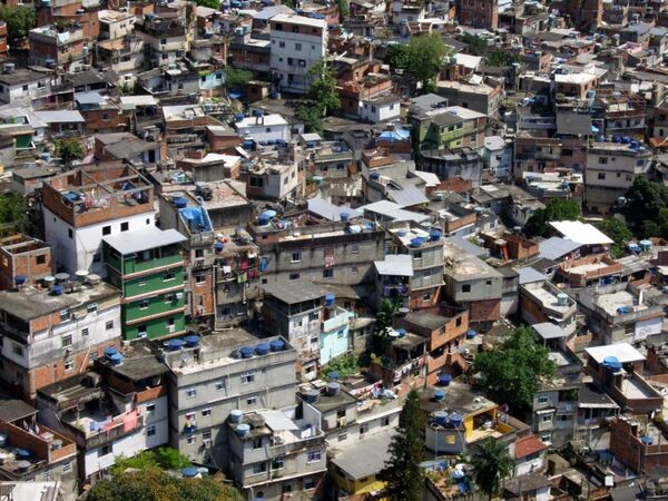 La policía de Río de Janeiro incapaz de contener la violencia en favelas - Sputnik Mundo