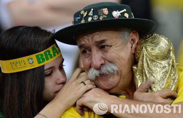 Brasil llora sus penas, o “Como los anfitriones del Mundial asumieron la derrota” - Sputnik Mundo