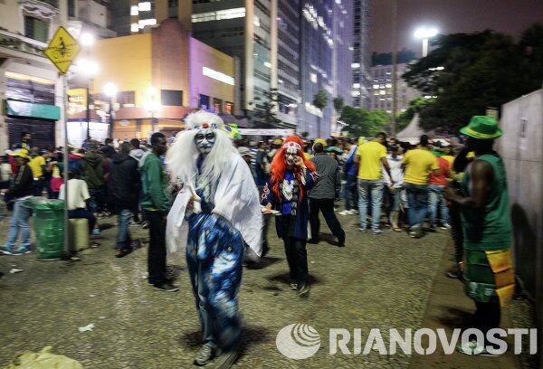 Brasil llora sus penas, o “Como los anfitriones del Mundial asumieron la derrota” - Sputnik Mundo