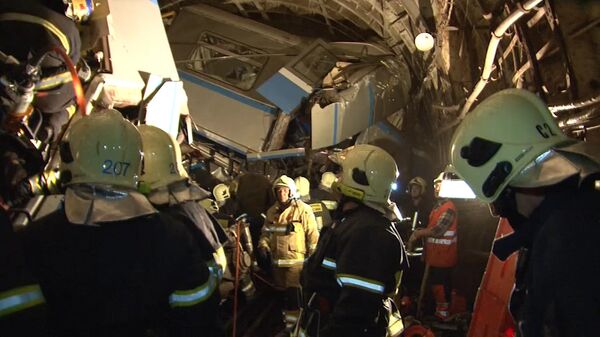 Aumenta a 217 el número de heridos en el accidente en el metro de Moscú - Sputnik Mundo