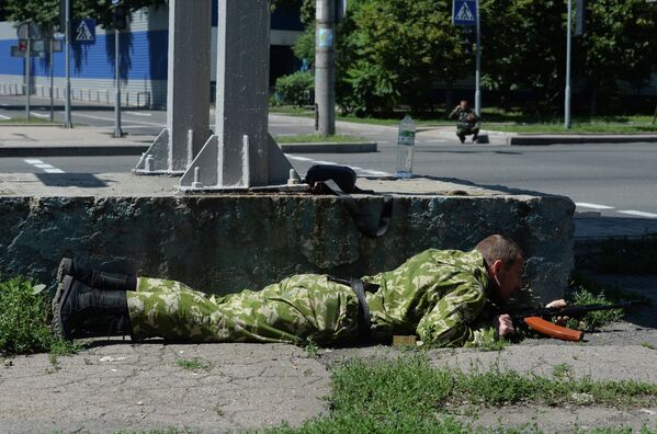 Donetsk bajo el fuego de la artillería - Sputnik Mundo