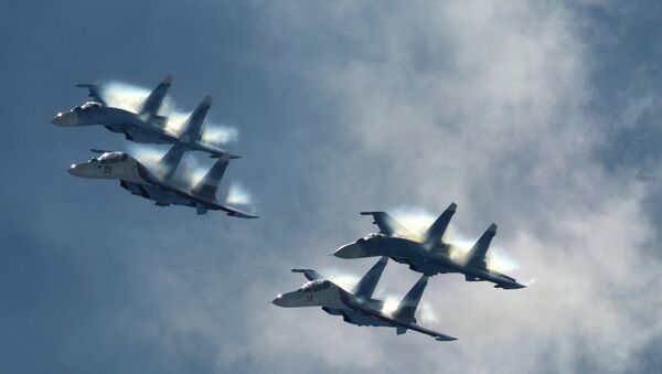 Más de 100 aviones de combate participarán en maniobras militares en Rusia - Sputnik Mundo